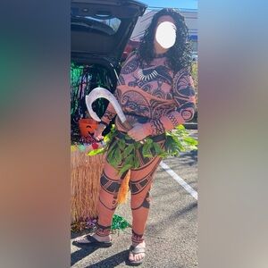 Maui Halloween Costume w/ hook men’s